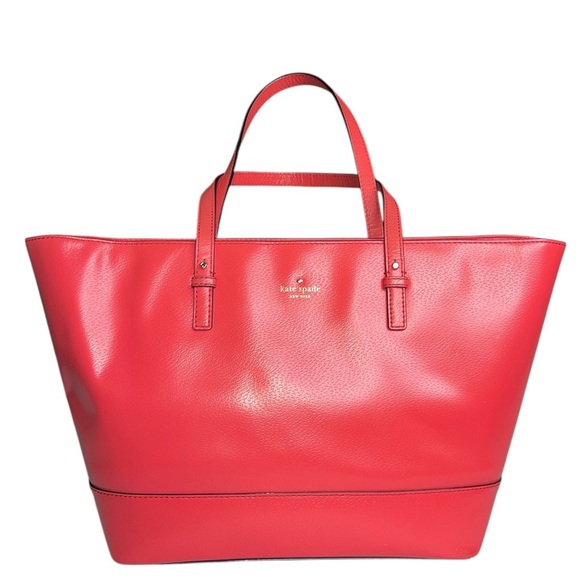 kate spade Handbags - EUC Kate Spade Coral Satchel Bag